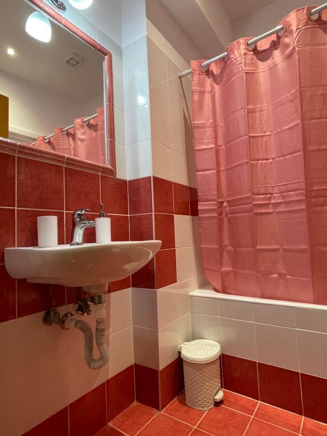 Nemeapolis 3 Apt Ngoại thất bức ảnh